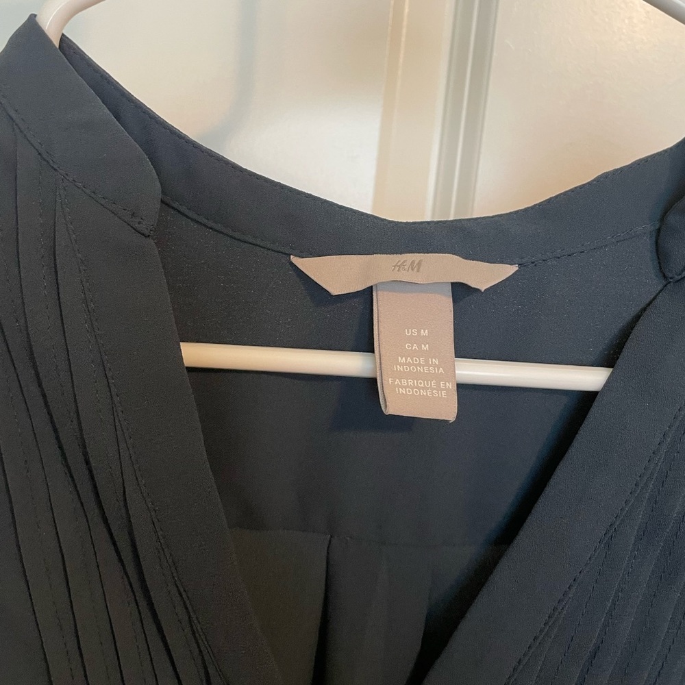 Navy top - Picture 2 of 3